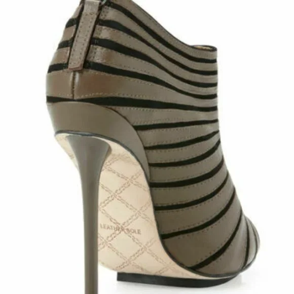 L.A.M.B. Gwen Stefani Bindi Leather Peep Toe Zip UP Ankle Boots in Brown 7.5 - Picture 4 of 16